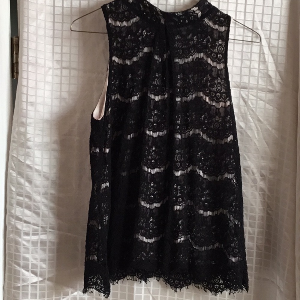 Women’s medium black lace layered top